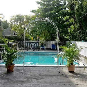 pineapplesuites.greaterantilleshotels.net/